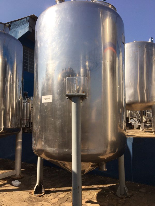 Tanque vertical 5.000 litros em aço inox industrial